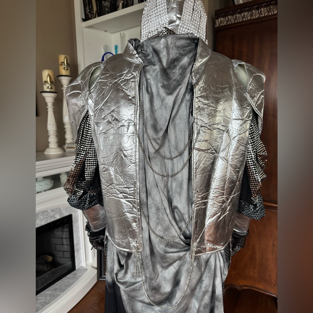 Spirit Silver Knight Costume Men’s size XXL - Picture 4 of 16